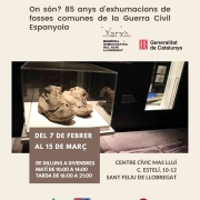Visita guiada de Queralt Solé a l'exposició "On són? 85 anys d'exhumacions de fosses comunes de la Guerra Civil a Catalunya"